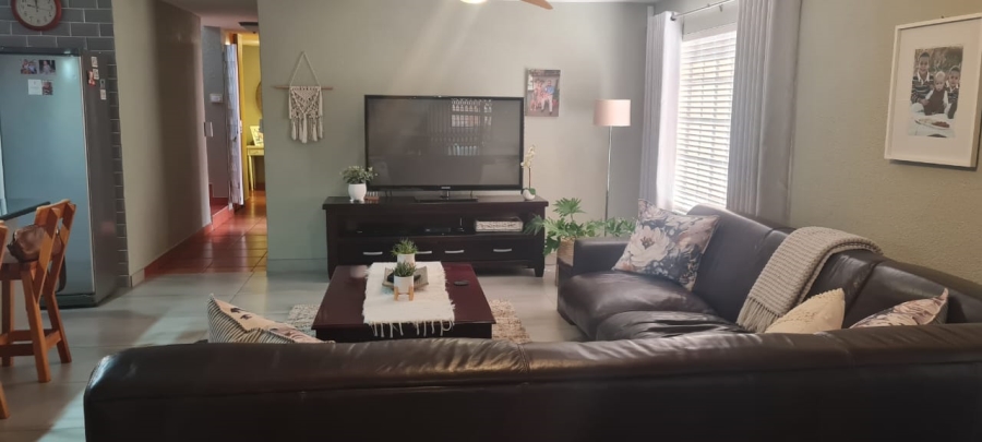 4 Bedroom Property for Sale in Bodorp North West
